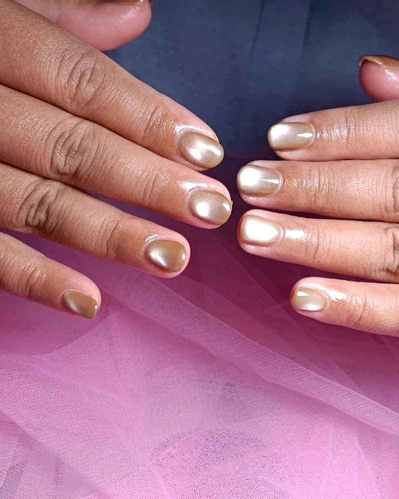 Champagne Velvet Cat-Eye Gloss