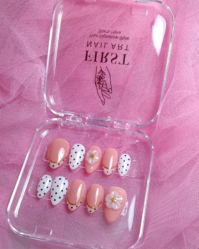 Signature Nude Polka & 3D Floral Press-On